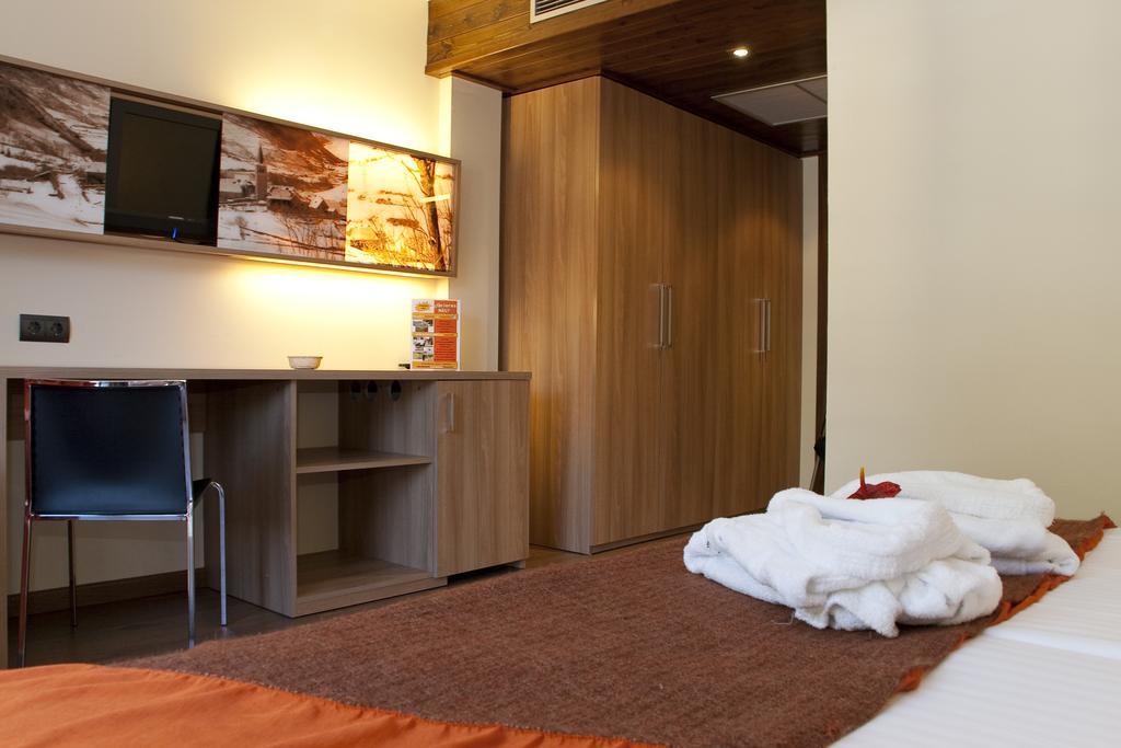 Nubahotel Vielha Værelse billede