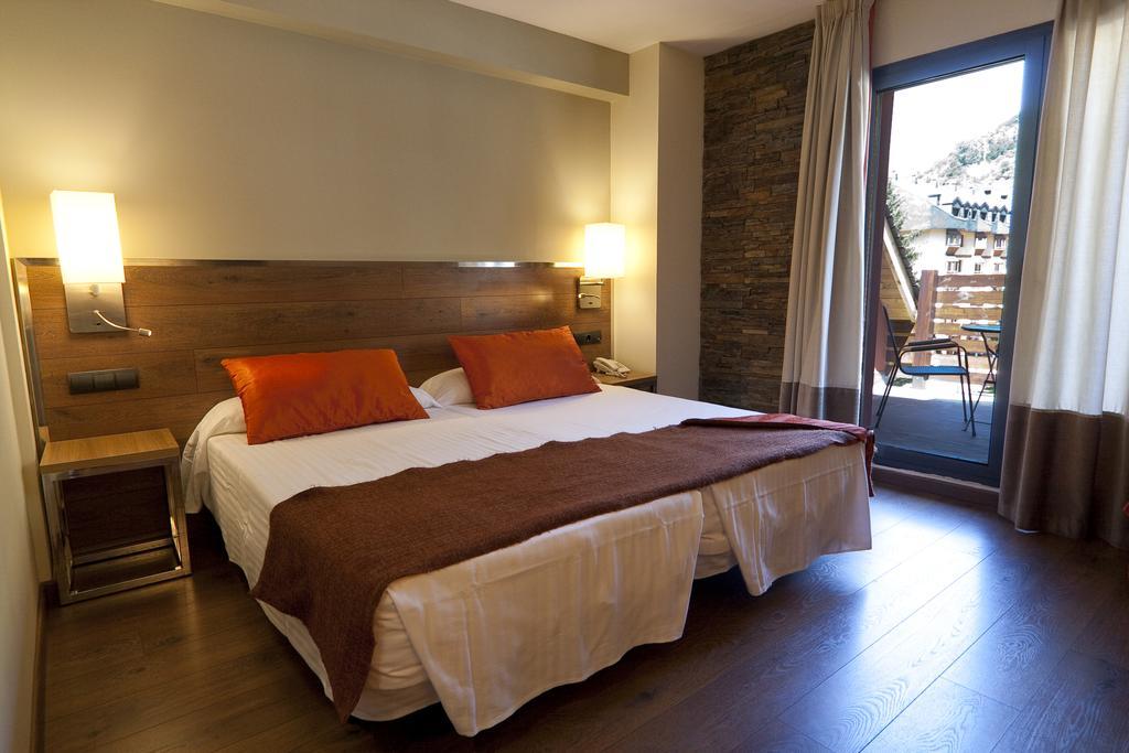 Nubahotel Vielha Værelse billede
