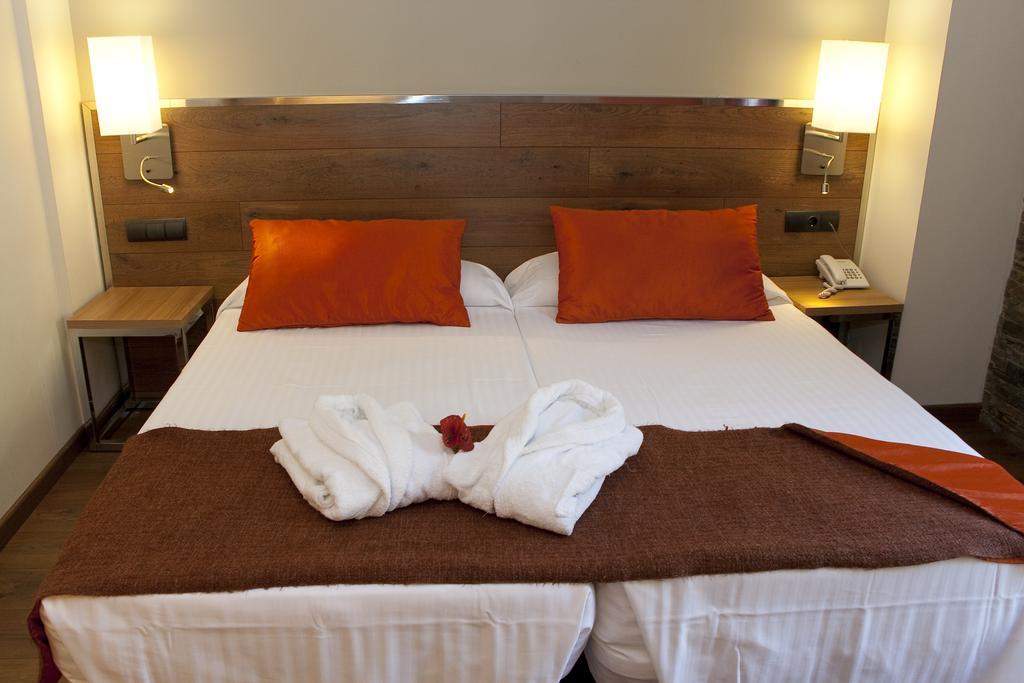 Nubahotel Vielha Værelse billede